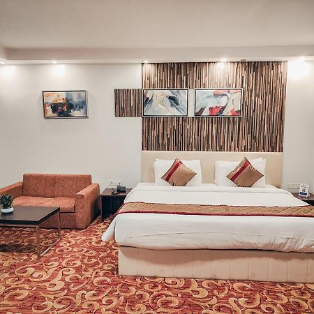 The Altruist Business Hotel Kharadi Pune Luaran gambar