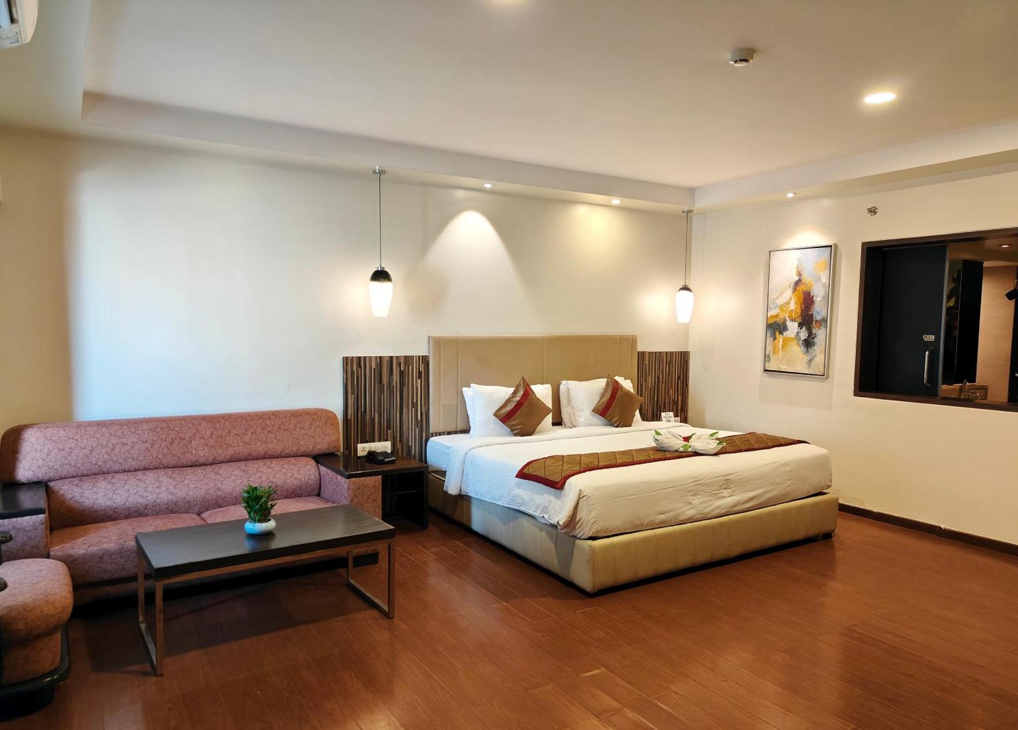 The Altruist Business Hotel Kharadi Pune Luaran gambar